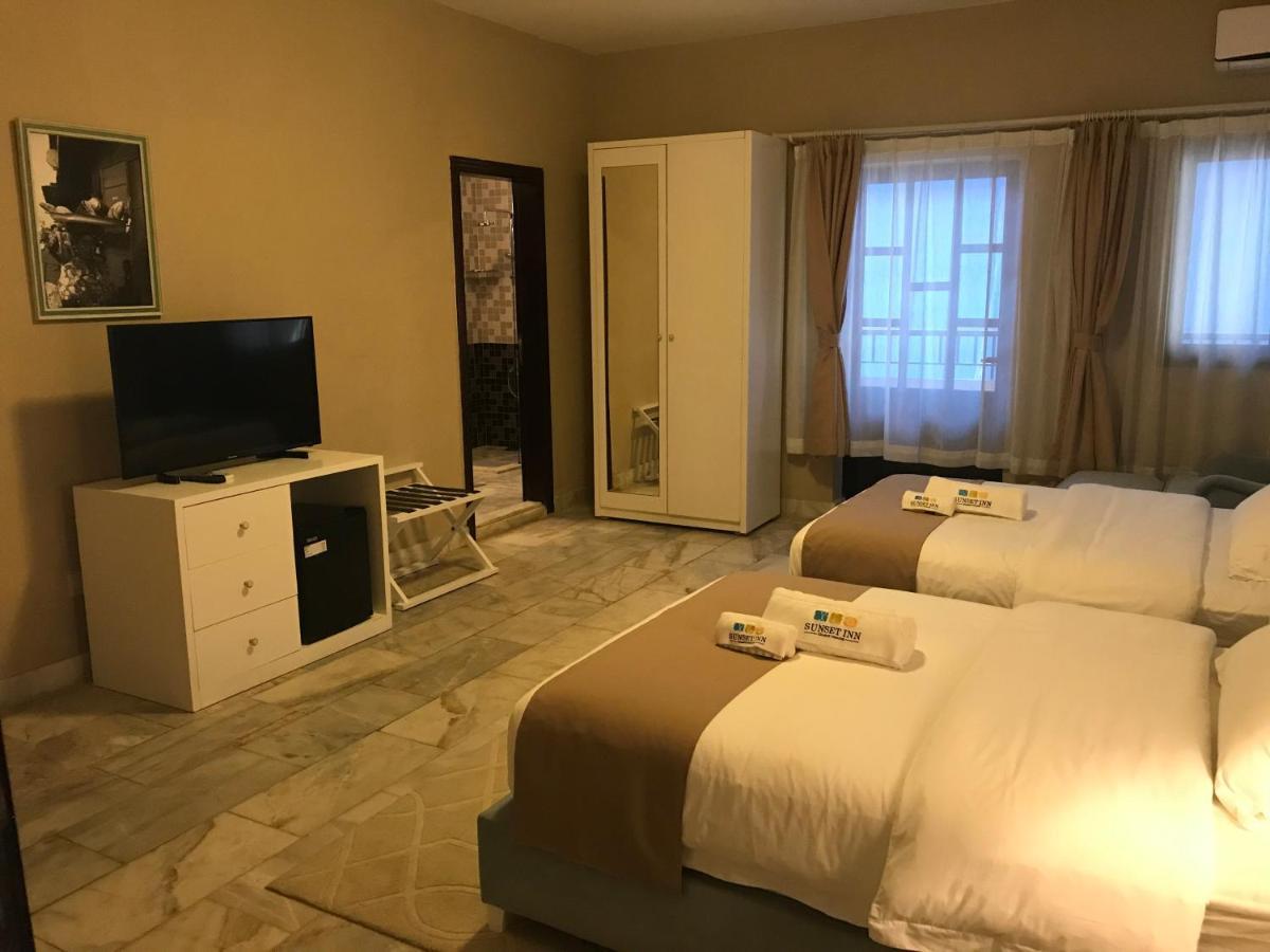 Sunset Inn مونروفيا المظهر الخارجي الصورة