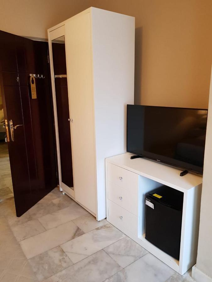 Sunset Inn مونروفيا المظهر الخارجي الصورة