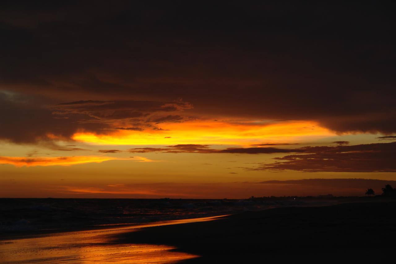 Sunset Inn مونروفيا المظهر الخارجي الصورة